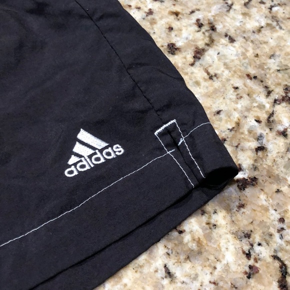 Boys Adidas Short - Picture 2 of 6